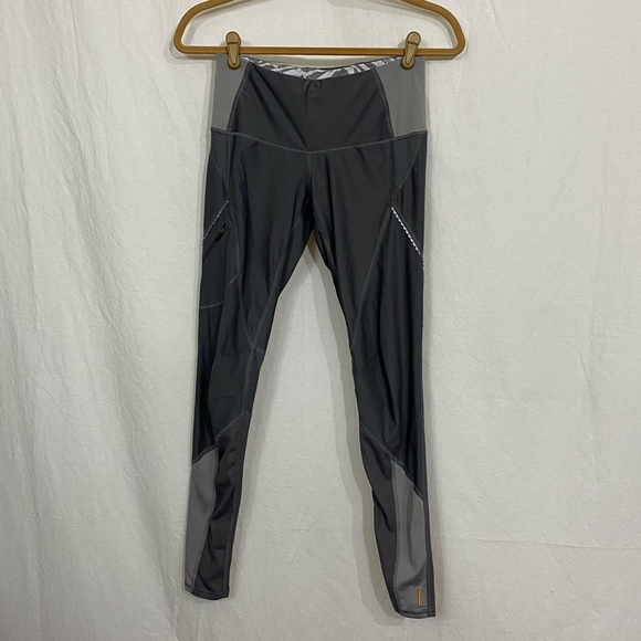 Lucy Pants - Cute grey leggings.